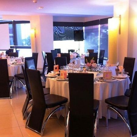 Hotel Diego'S كامبريلس المظهر الخارجي الصورة