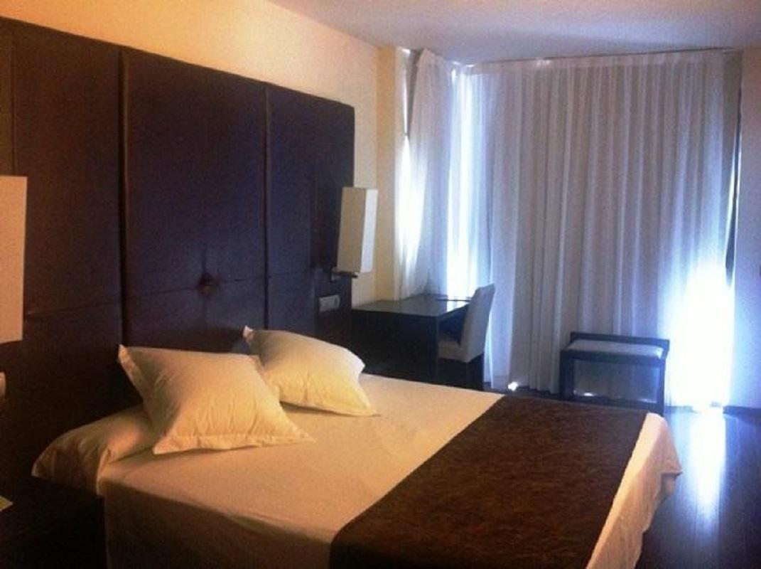 Hotel Diego'S كامبريلس المظهر الخارجي الصورة